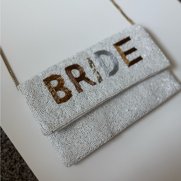 Antik Kraft White Beaded Bride Clutch Bag with Gold Chain - Picture 2 of 8